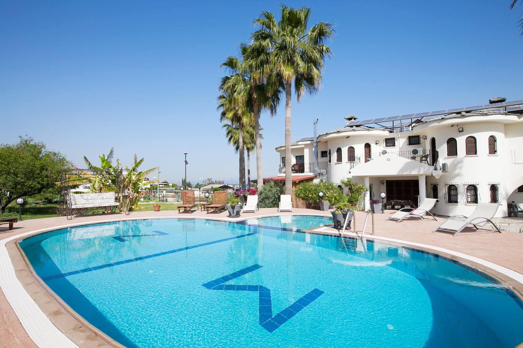Meryem'S Hotel Agios Epiktitos Εξωτερικό φωτογραφία